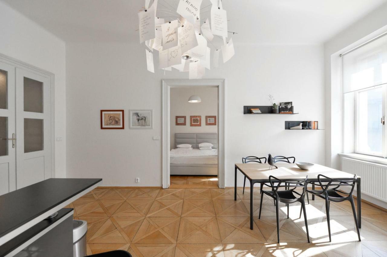 Kafka'S Head Apartment 布拉格 外观 照片