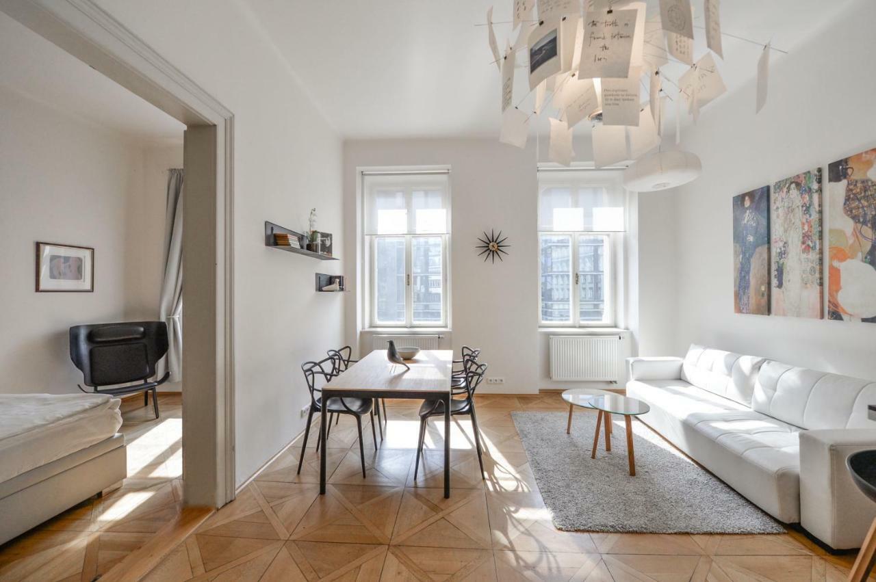 Kafka'S Head Apartment 布拉格 外观 照片